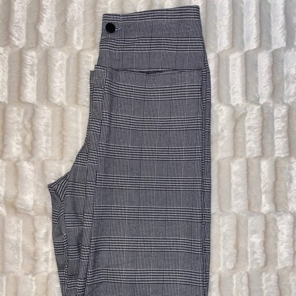 Plaid Brandy Melville Pants/Leggings - Picture 6 of 6